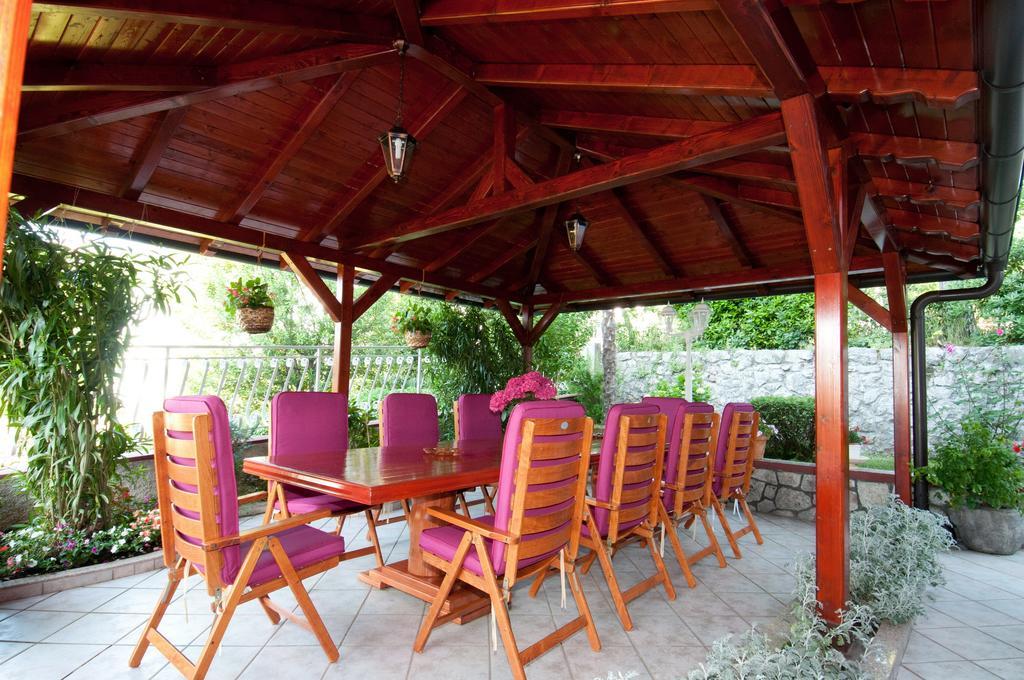 Bed & Breakfast Villa Klara Ičići Buitenkant foto