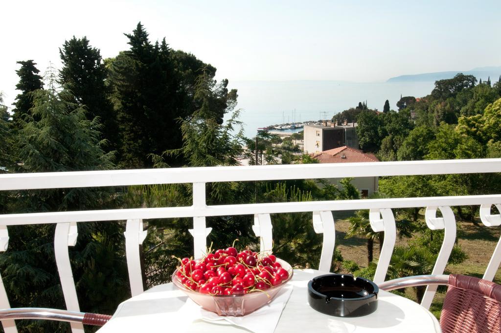 Bed & Breakfast Villa Klara Ičići Kamer foto