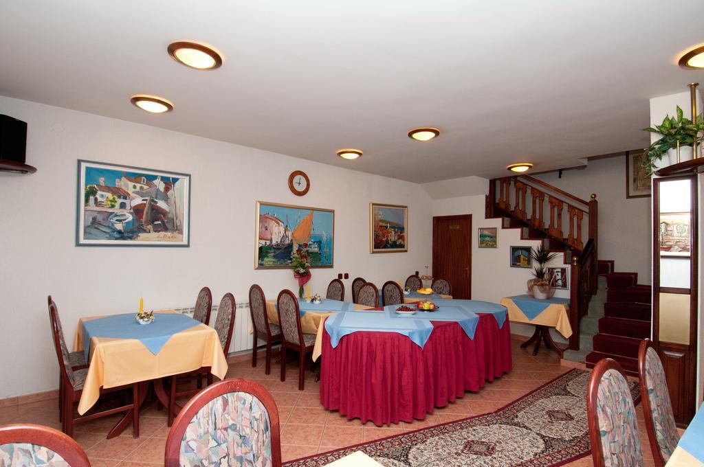 Bed & Breakfast Villa Klara Ičići Buitenkant foto