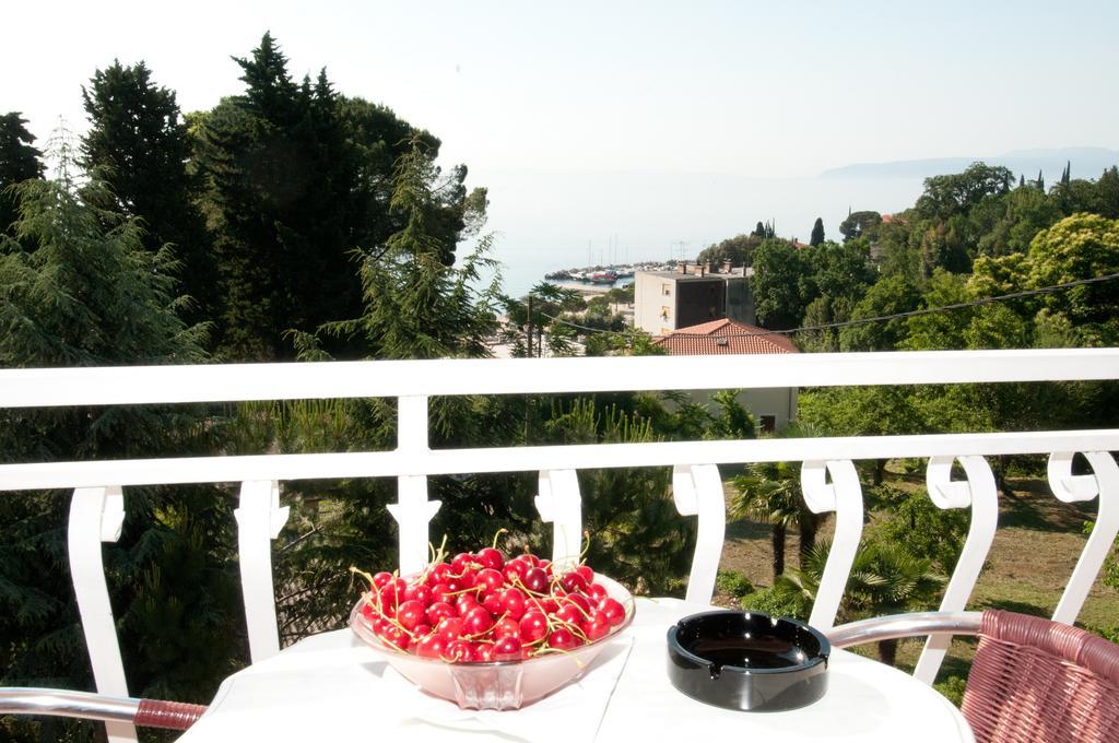 Bed & Breakfast Villa Klara Ičići Kamer foto