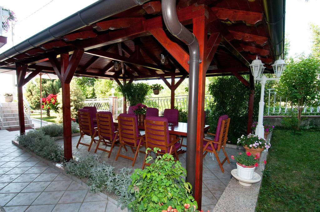 Bed & Breakfast Villa Klara Ičići Buitenkant foto