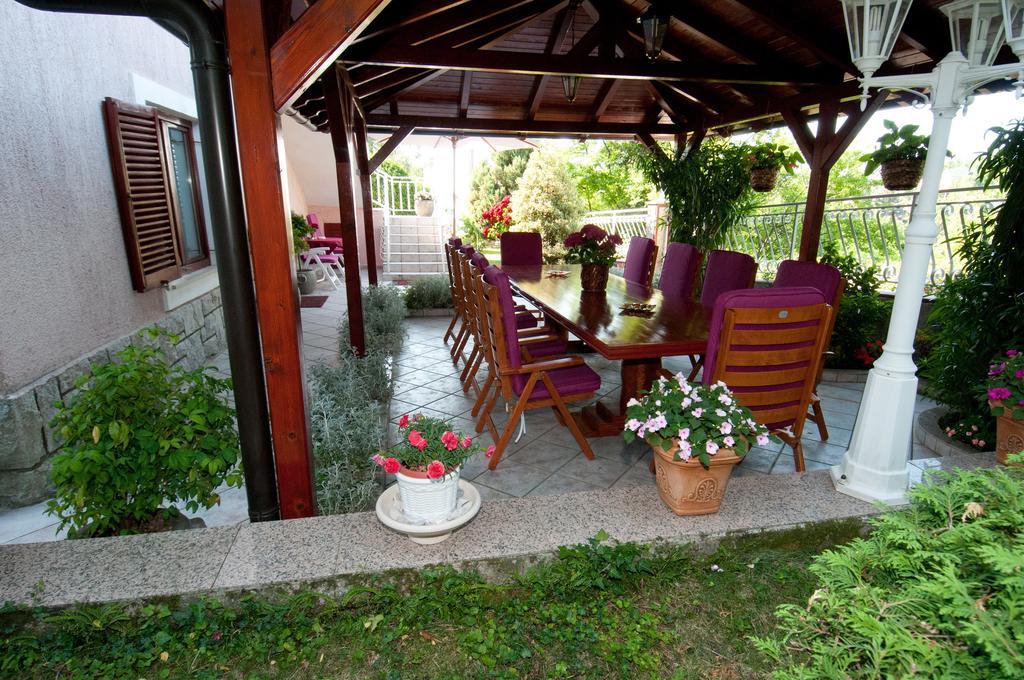 Bed & Breakfast Villa Klara Ičići Buitenkant foto