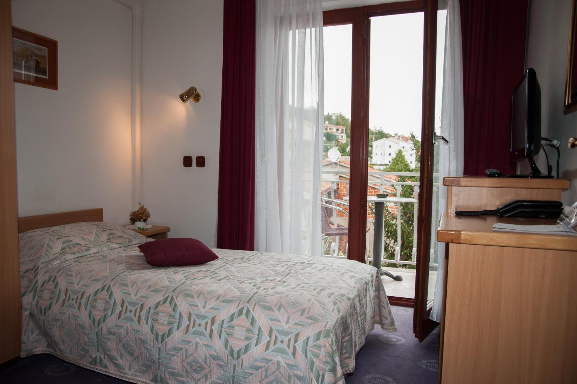 Bed & Breakfast Villa Klara Ičići Kamer foto